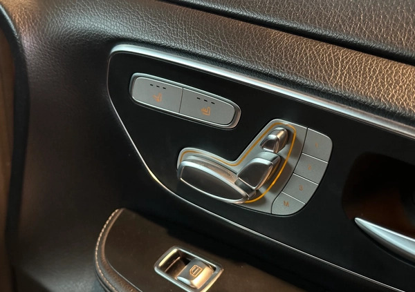 Mercedes-Benz Klasa V cena 289900 przebieg: 102138, rok produkcji 2021 z Nowy Staw małe 407